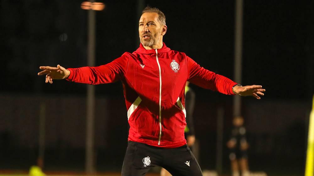 بنعسكر يستدعي لحتيمي والهباش للمشاركة في لقاء "الكلاسيكو" أمام الجيش ويستبعد بنيشو وحيمود وبوشتة