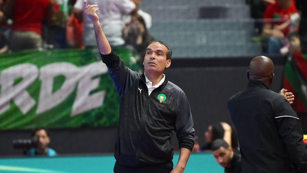 الدكيك: "في كل مرة نتوج بكأس أفريقيا نفكر في التطوير والتجديد والبقاء في القمة هو أصعب شيء"