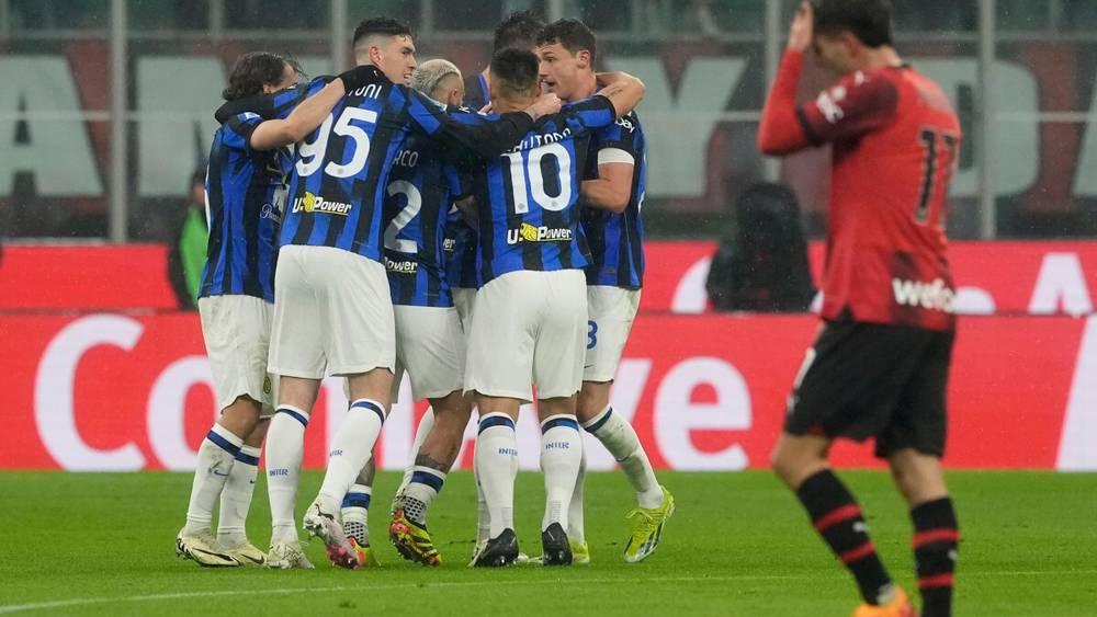 الإنتر يحسم تتويجه بلقب الدوري الإيطالي بعد فوزه على غريمه ميلان (1-2) في الديربي