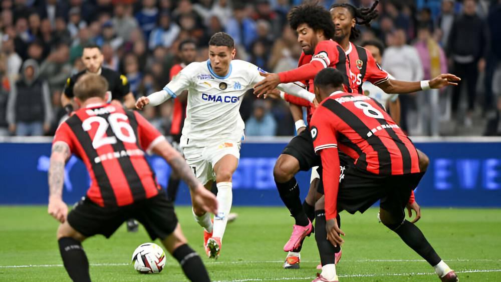 غاسيت (مدرب أولمبيك مارسيليا): "أمين حارث أصيب على مستوى الكاحل في مباراة نيس ولكن الأمر ليس خطيرا"