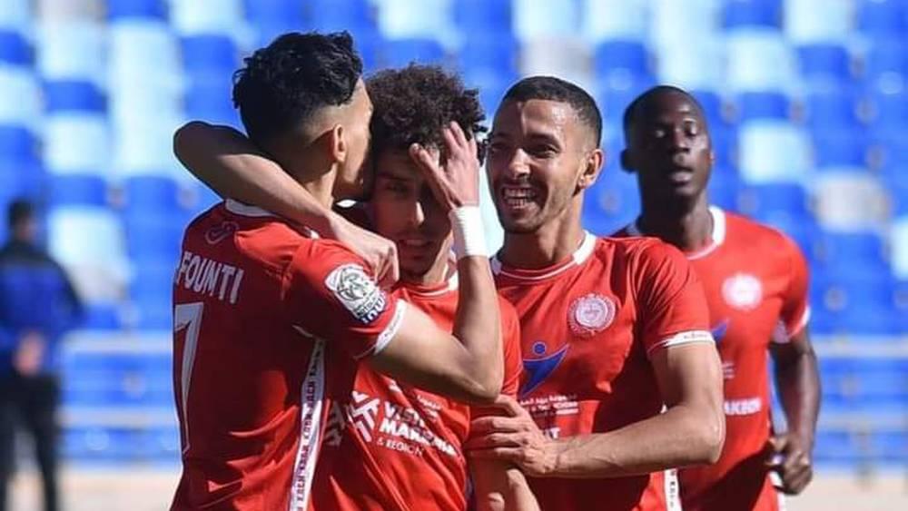 القسم الثاني/ الكوكب المراكشي يصعد للوصافة بفوز على الراسينغ وسطاد المغربي يحقق انتصارا ثمينا على رجاء بني ملال