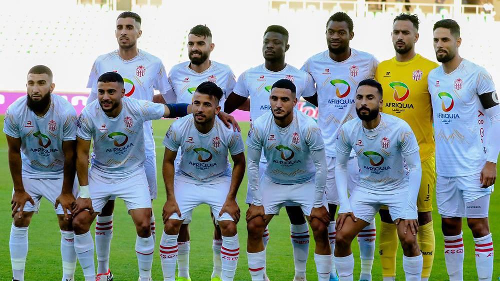 حسنية أكادير: "ننفي توصلنا بمنحة 15 مليون سنتيم من الرجاء الرياضي بعد الفوز على الجيش الملكي"