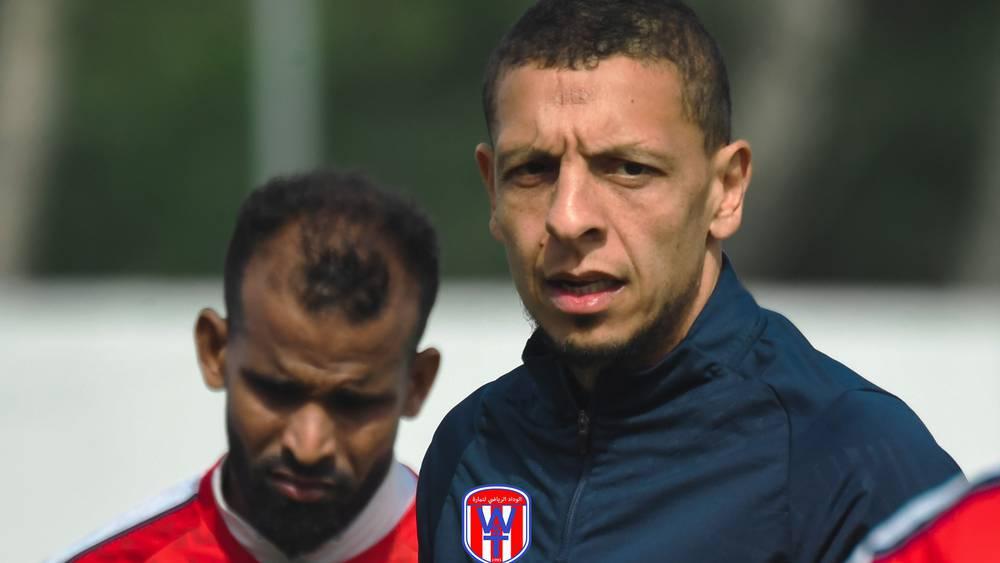 وداد تمارة يعلن تجديد عقد مدربه عبد السلام بنجلون لموسمين إضافيين