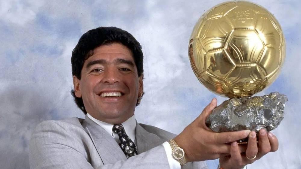 بعد اختفائها لسنوات.. كرة مارادونا الذهبية لأفضل لاعب في مونديال 86 تُعرض في مزاد علني!
