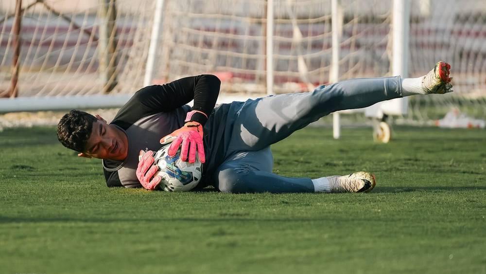 حراس مرمى الزمالك يخوضون تداريب مُكثفة تأهبا لمُواجهة نهضة بركان قبل السفر إلى المغرب