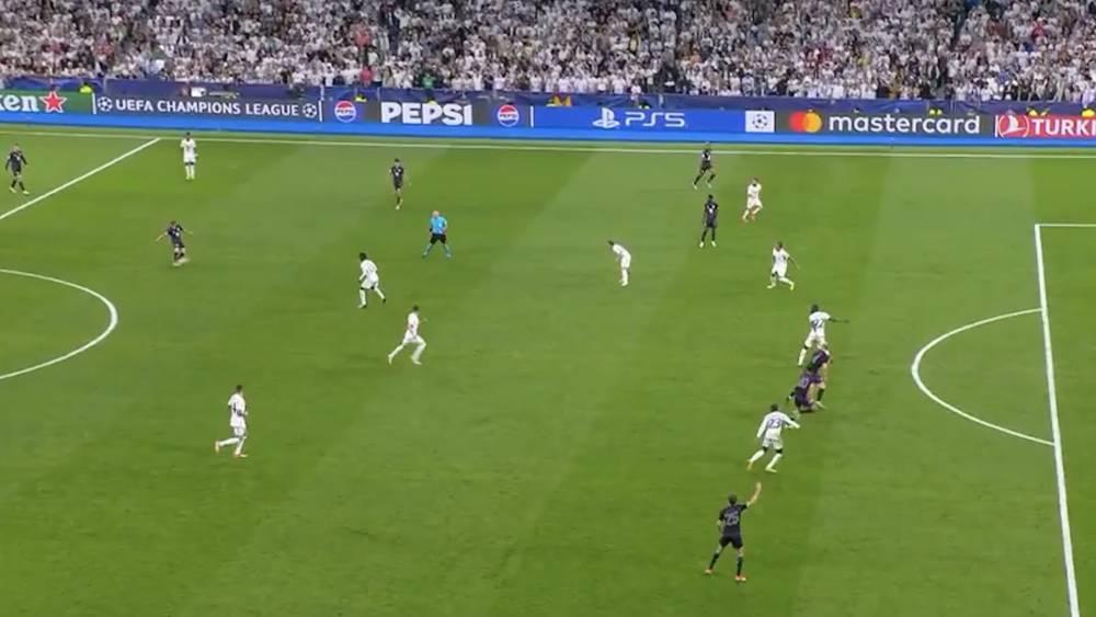 خبير التحكيم بصحيفة 'آس': "كان على الحكم انتظار انتهاء اللقطة وليس الإعلان عن تسلل قبل ذلك"