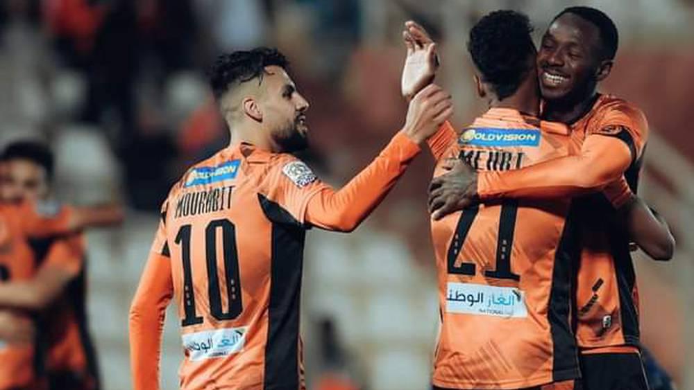 الجامعة تتمنى حظا موفقا لنهضة بركان أمام الزمالك في نهائي كأس الكونفدرالية