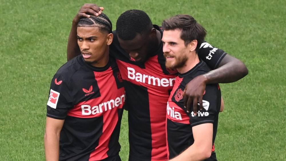 بمشاركة أمين عدلي.. باير ليفركوزن يفوز على ضيفه أوغسبورغ (2-1) ويختتم الدوري الألماني "دون هزيمة"