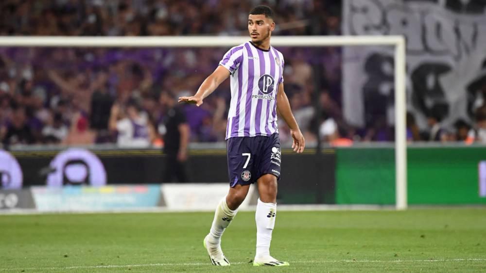 الإصابة تُغيب أبو خلال عن مباراة تولوز وبريست غدا الأحد