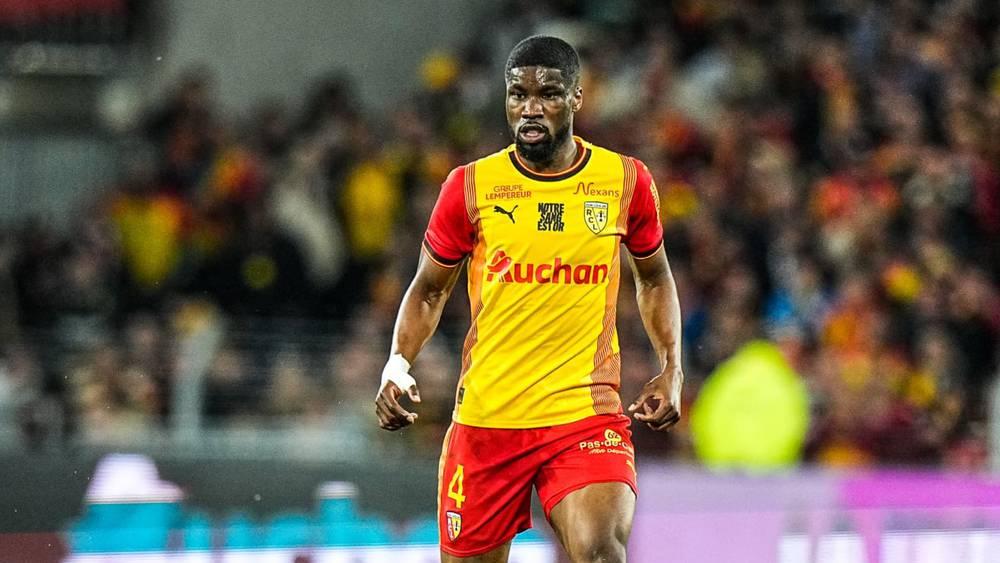 مدافع لانس "دانسو" يرفض خوض الجولة الأخيرة من "الليغ1" خوفا من الإصابة والغياب عن "يورو 2024"!