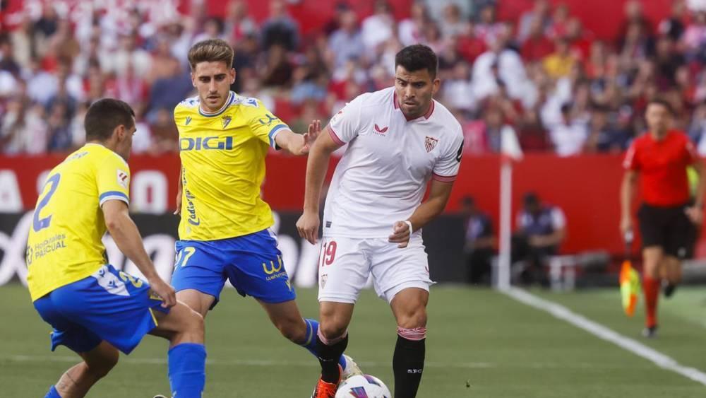 جدل في إسبانيا بسبب وجود احتمالية "التلاعب" بنتيجة مباراة إشبيلية وقادش!