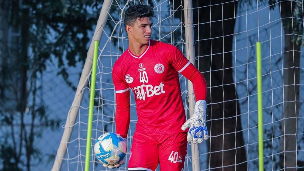 سيمبا التنزاني يدخل في محادثات مع أيوب لكرد من أجل تمديد عقده لموسم واحد