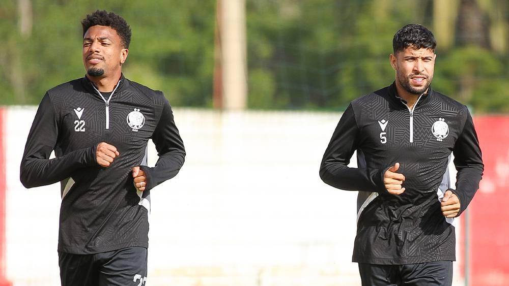 الوداد يواصل تداريبه بمركب بنجلون استعدادا لمواجهة أولمبيك آسفي