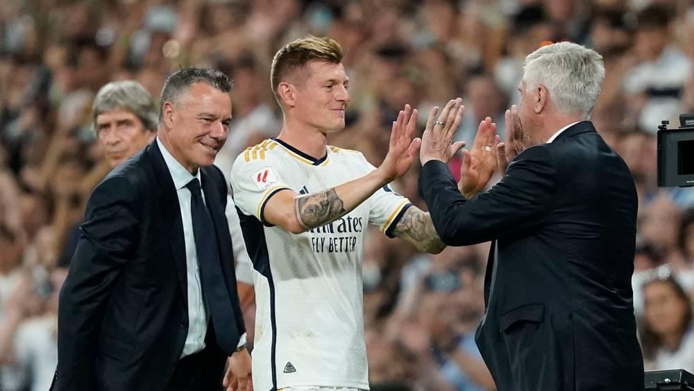 أنشيلوتي: "كروس أسطورة.. أظن أنه حصل على الوداع الذي يستحقه"