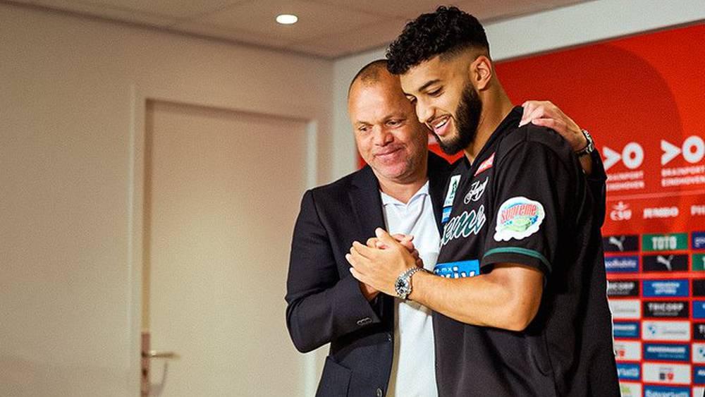 الصيباري بعد تجديد عقده مع آيندهوفن: "هذا هو التتويج بالنسبة لي.. النادي منحني ثقته والأمر متروك لي للرد على ذلك بالملعب"