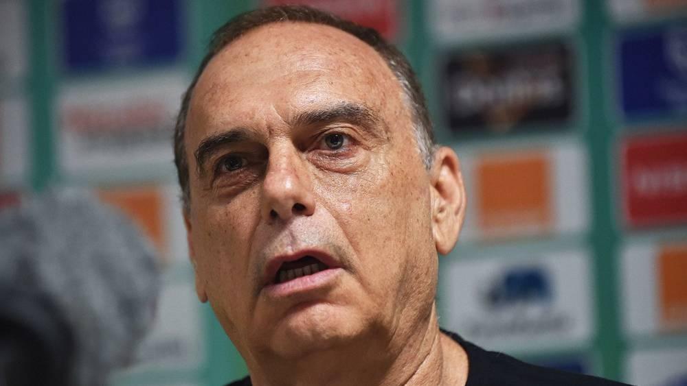 مدرب زامبيا: "ألغينا معسكر إسبانيا بسبب مشكل التأشيرات وسنستعد لمبارتي المغرب وتنزانيا في العاصمة لوساكا"