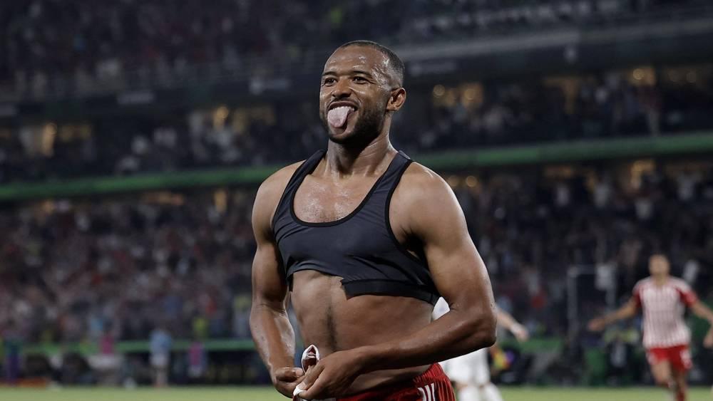 أيوب الكعبي يقود أولمبياكوس اليوناني للتتويج بدوري المؤتمر الأوروبي