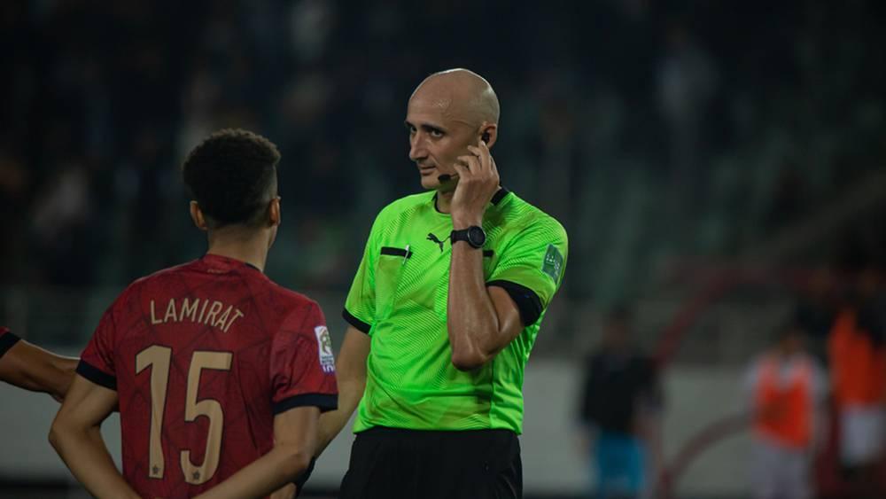 تعيين كريم صبري حكما لـ"الديربي البيضاوي" بين الرجاء والوداد ومنصف زين العلوي يدير غرفة "الفار"