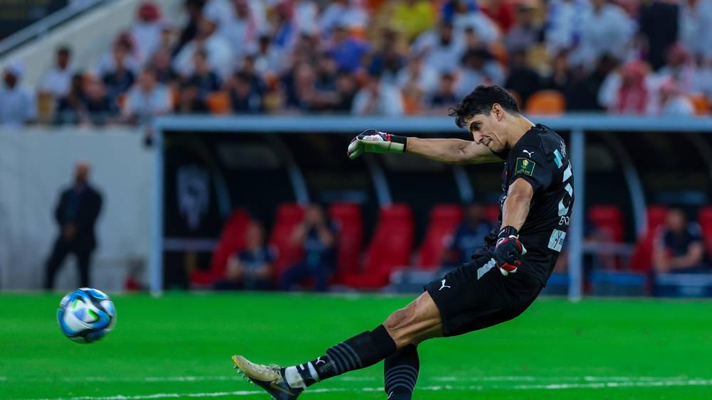 بونو يقود الهلال للتتويج بلقب كأس خادم الحرمين الشريفين بعد الفوز على النصر بركلات الترجيح (5-4)