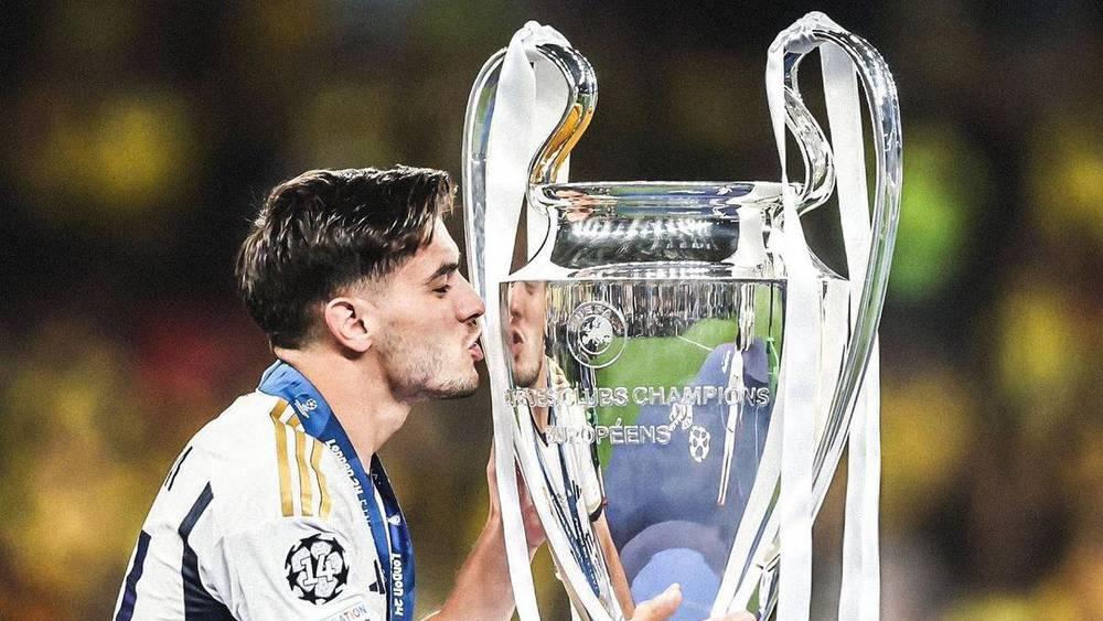 براهيم دياز بعد تتويج ريال مدريد: "إنه حُلم قد تحقّق.. نحن أبطال أوروبا"