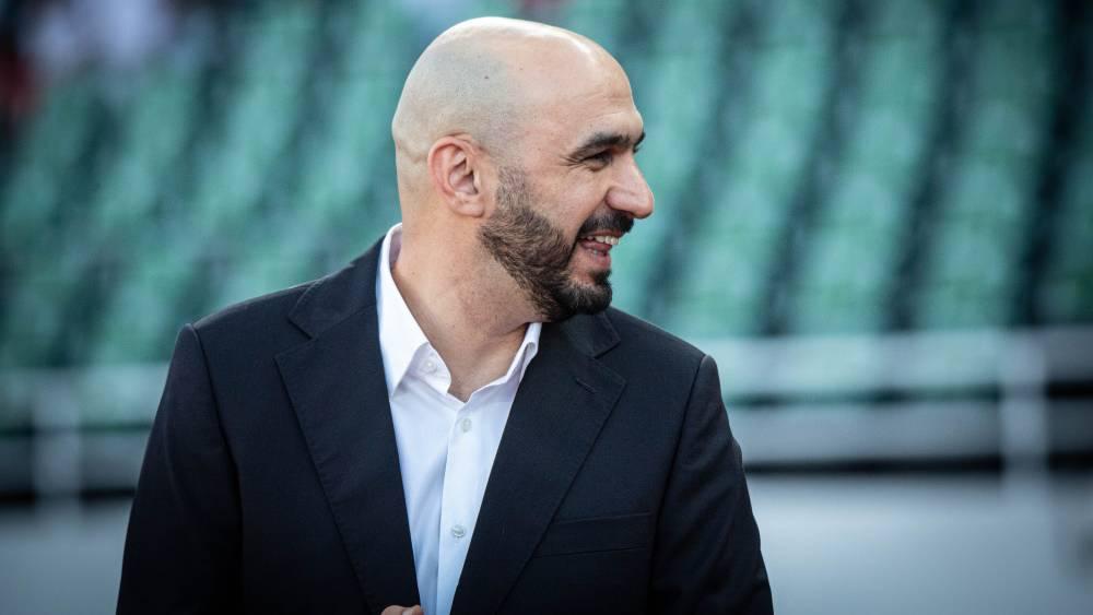 الركراكي: "الليلة سأختار من سيقود الخط الأمامي.. أقول لمهاجمينا استمتعوا و'خليوني نهز الدق عليكم'"