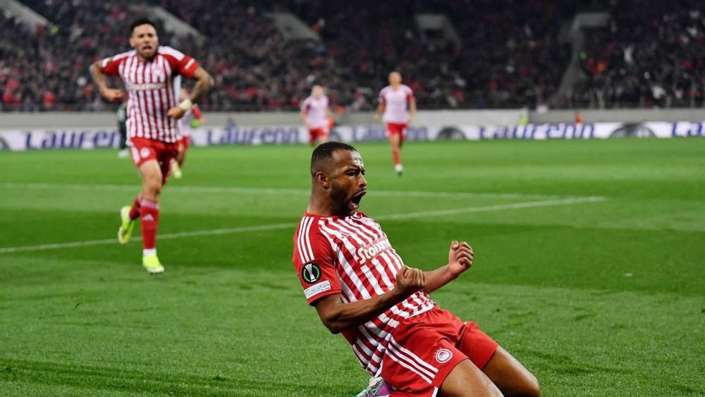 خيتافي ولاس بالماس الإسبانيان يرغبان في التعاقد مع أيوب الكعبي