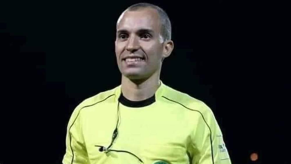 تعيين حمزة الفارق حكما لمباراة الرجاء ومولودية وجدة وأحمد أضرضور يدير غرفة "الفار"