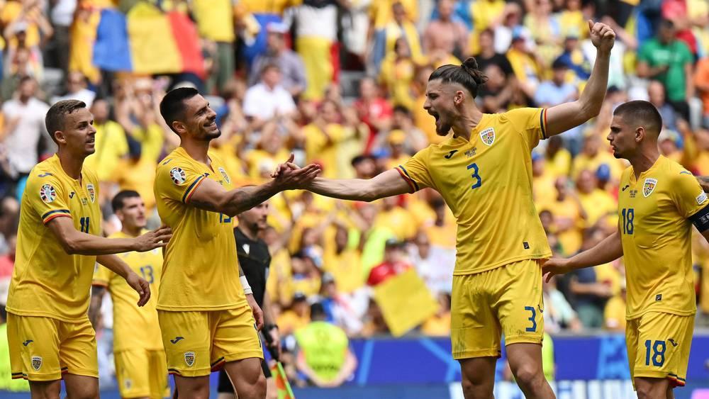 "يورو 2024"/ منتخب رومانيا "يقسو" على أوكرانيا (3-0)