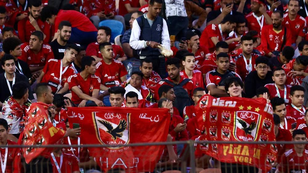 الأهلي يعلن وفاة مشجعتين للنادي بعد مباراة في الدوري المصري إثر "حادث أليم"