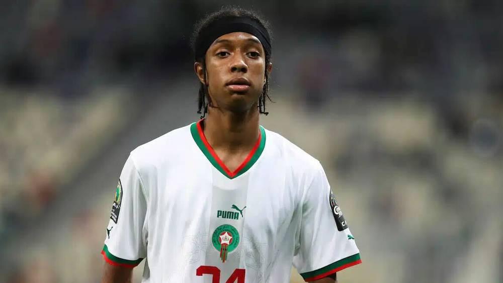 ستاد رين وبرشلونة مهتمان بالحصول على خدمات محمد حموني