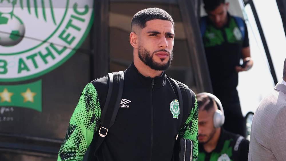 موهوب مرشح لمغادرة الرجاء وجماهير النادي ترفض التفريط في الركائز الأساسية للفريق