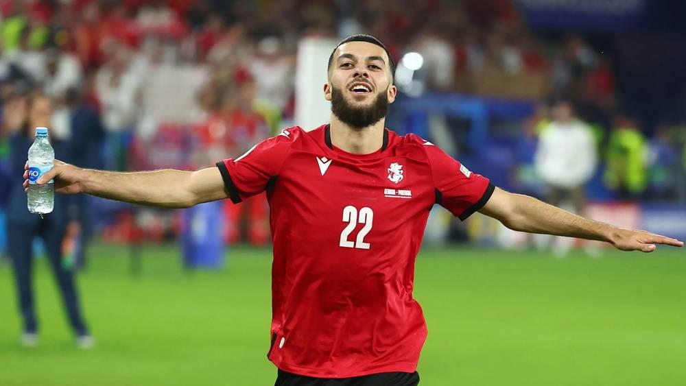 "ميكوتادزي" مهاجم جورجيا يتصدر قائمة هدافي "يورو 2024"