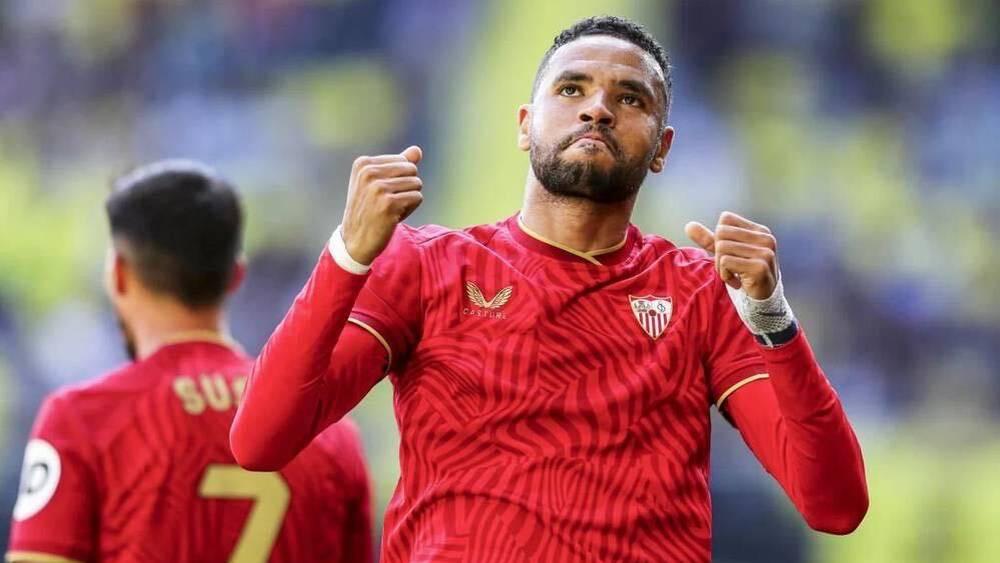 من بينها الهلال والاتحاد.. إشبيلية يعرض خدمات النصيري على 4 أندية في الدوري السعودي