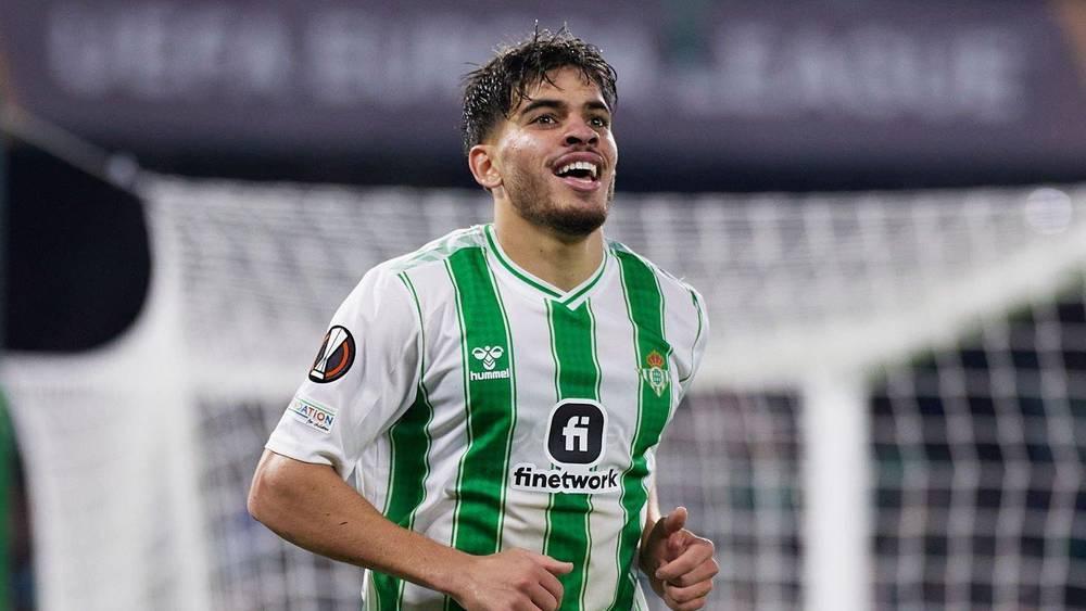 أندية سعودية مهتمة بالتعاقد مع الزلزولي خلال الميركاتو الصيفي وبرشلونة يتابع مستقبل اللاعب