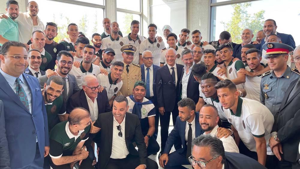 والي الدار البيضاء يستقبل مكونات الرجاء بأكاديمية النادي بعد التتويج بكأس العرش