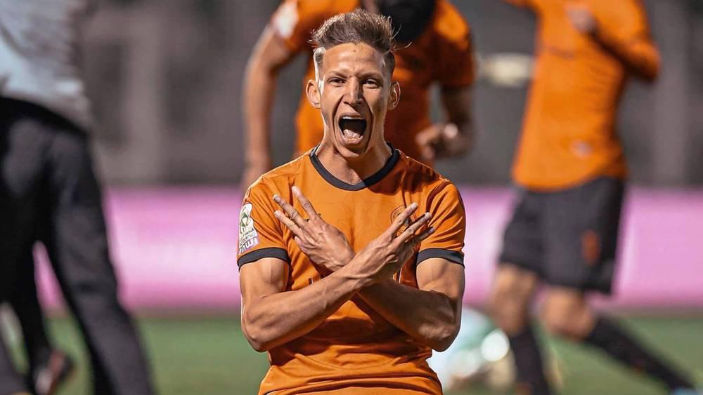 باعدي مودعا نهضة بركان: "حل اليوم الذي أضع فيه نقطة نهاية لمشواري مع فريق أفتخر لأنني دافعت عن أمجاده وحققت معه ألقابا"