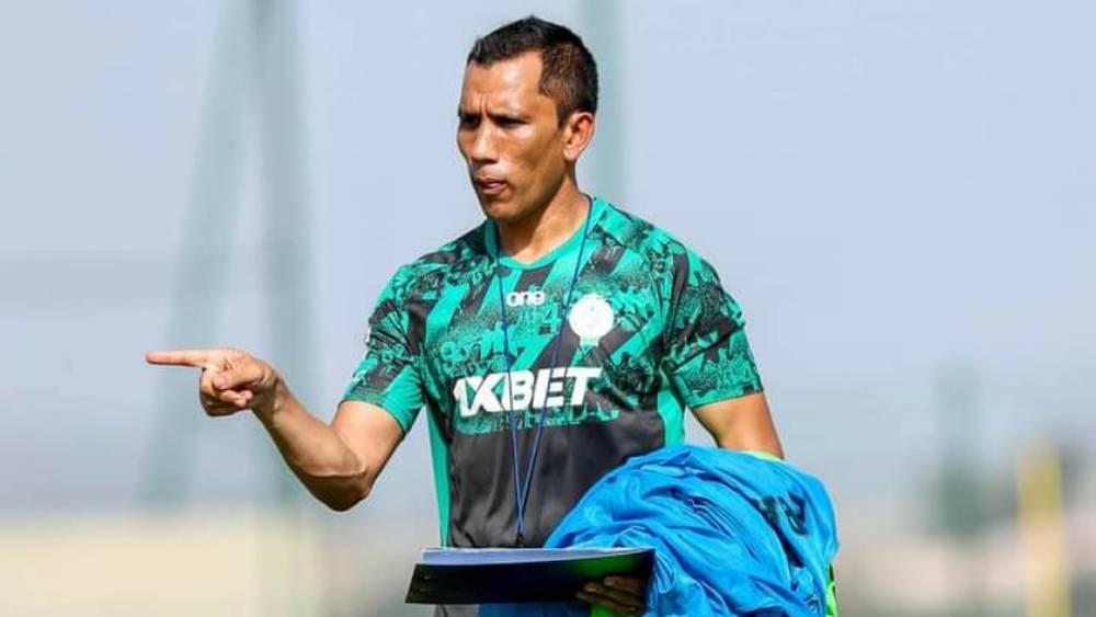 مساعد زينباور فضلو ديفيدز يعلن رحيله بشكل رسمي عن الرجاء بعد نهاية الموسم