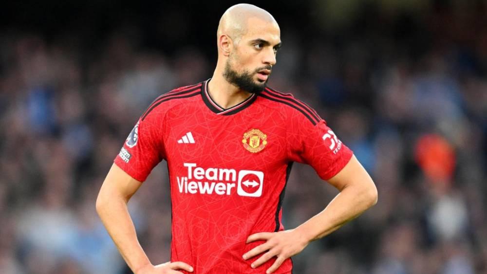 أمرابط يغيب عن قائمة فيورنتينا للموسم المقبل ويترقب قرار مانشستر يونايتد بشأن مستقبله