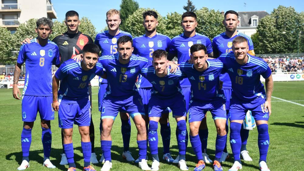 خصم المغرب في الأولمبياد/ بمشاركة أوتاميندي وألفاريز.. الأرجنتين تنهزم وديا ضد غينيا (1-0)