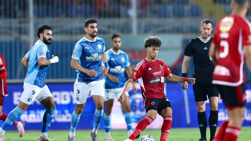 الأهلي يشكو لاعبي بيراميدز بعد أحداث مباراة الفريقين بالدوري المصري