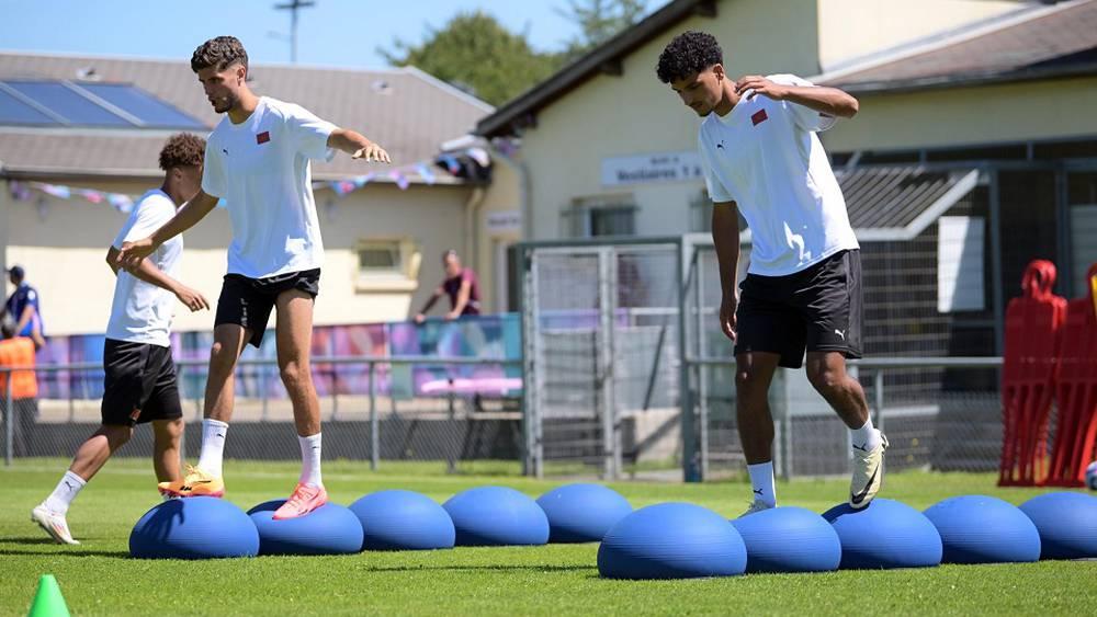 بمشاركة جميع اللاعبين.. المنتخب المغربي الأولمبي يختتم استعداداته لمواجهة أوكرانيا غدا السبت
