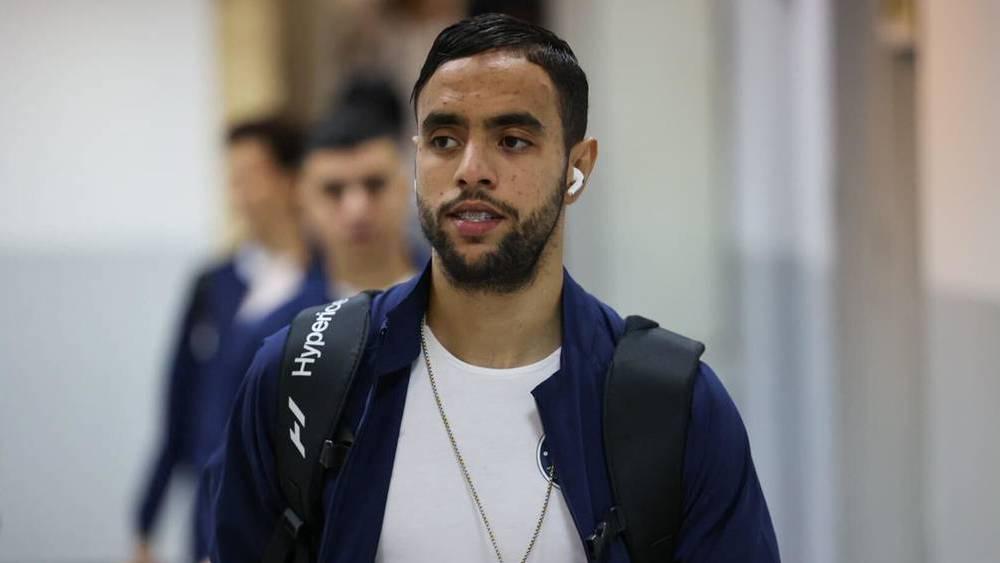 الشيبي يتلقى تحية خاصة من الجماهير في مباراة الزمالك ضد بيراميدز في "استاد القاهرة" بعد إيقافه لـ3 مباريات