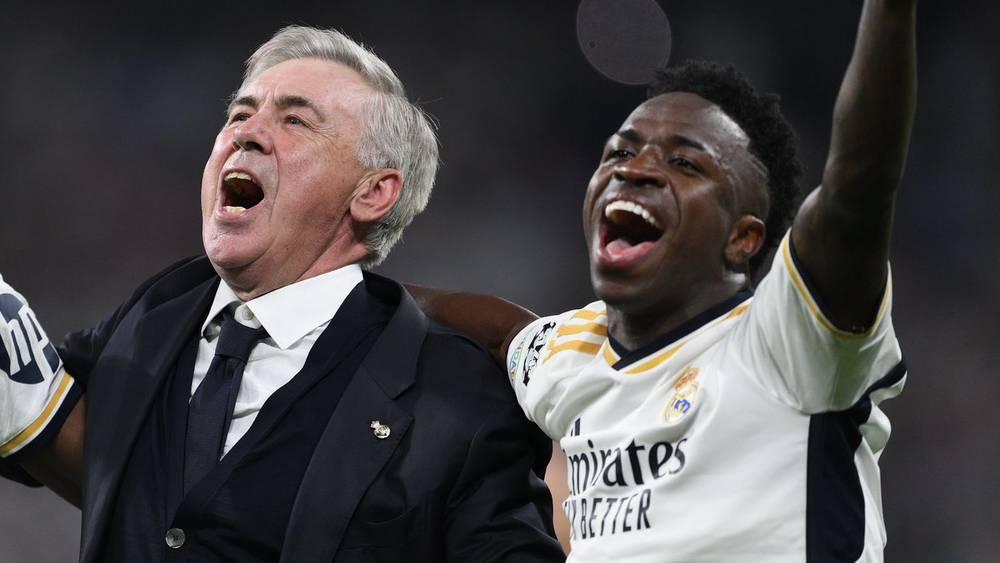 أنشيلوتي: "فينيسيوس سيفوز بالكرة الذهبية لأنه لاعب موهوب"