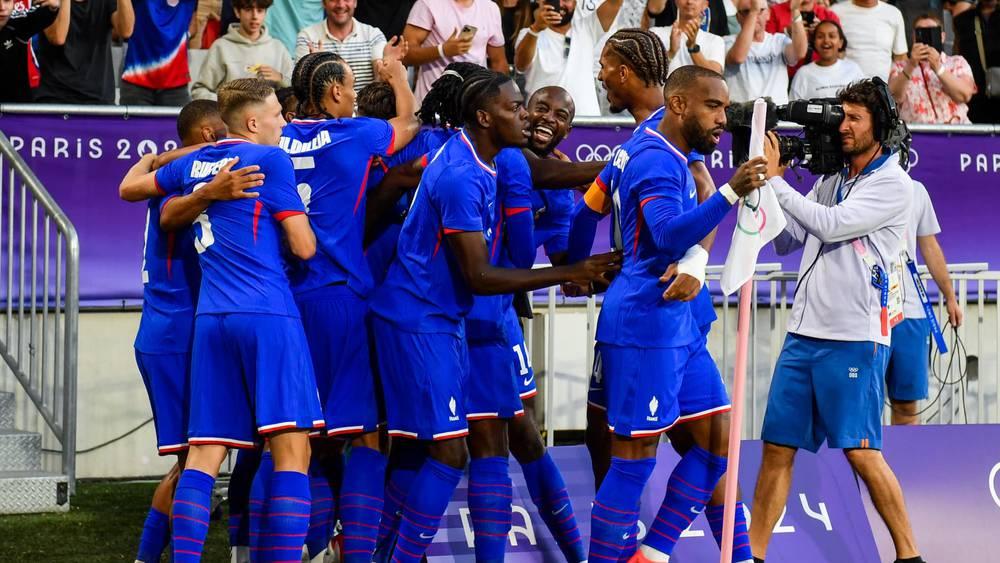 فرنسا تهزم مصر (3-1) وتضرب موعدا مع إسبانيا في نهائي الألعاب الأولمبية