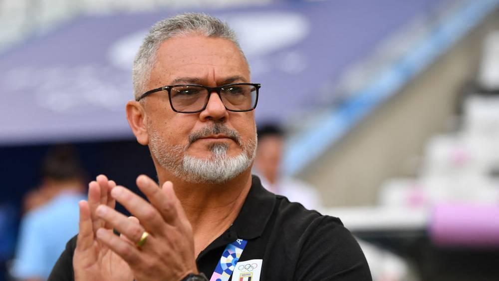 ميكالي (مدرب منتخب مصر الأولمبي): "أعتذر عن ما حدث لقد واجهنا منافسا قويا يضم مجموعة من العناصر المميزة"