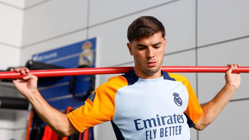 براهيم دياز حاضر في قائمة ريال مدريد لخوض السوبر الأوروبي