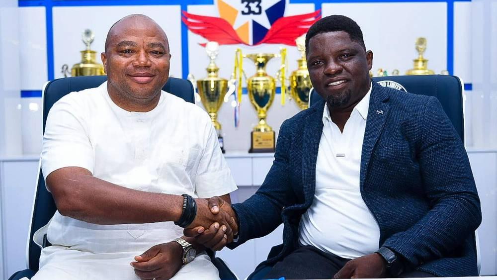 قبل مواجهة الجيش الملكي.. ريمو ستارز النيجيري يجدد عقد مدربه لـ3 سنوات إضافية