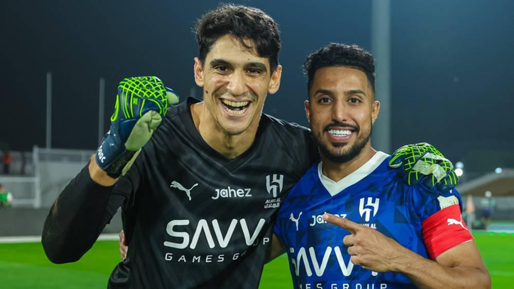 بونو يُتوج مع الهلال بلقب السوبر السعودي بعد الفوز على النصر (1-4)