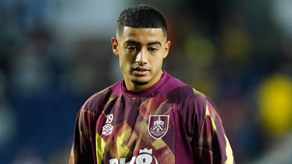 لانس الفرنسي يتوصل لاتفاق مع بيرنلي من أجل التعاقد مع الزروري مقابل 9 ملايين يورو