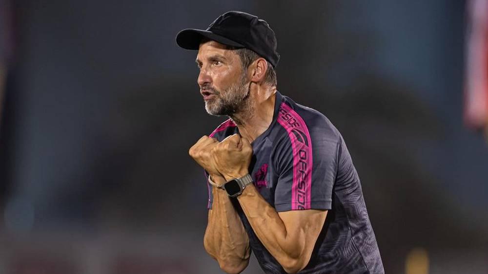 زينباور يتعادل في أولى مبارياته بالدوري السعودي رفقة الوحدة